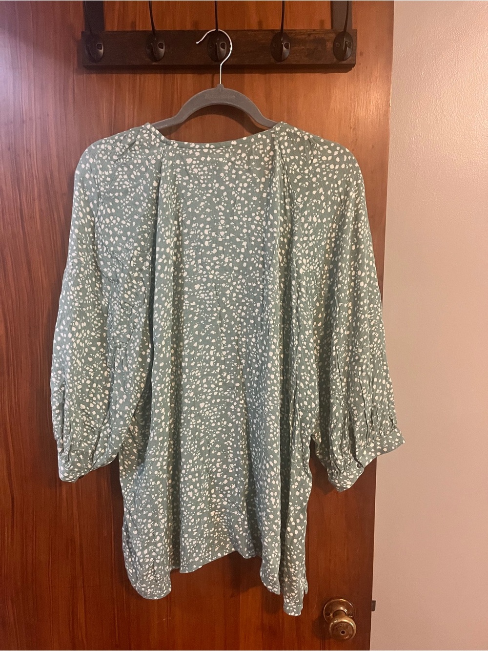 Maurices Mint Green Dot V-Neck Peasant Blouse Boho 2x EUC - Picture 5 of 6